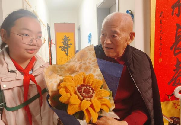 看望孟昭德老先生 (1) 看望孟昭德老先生 (1)